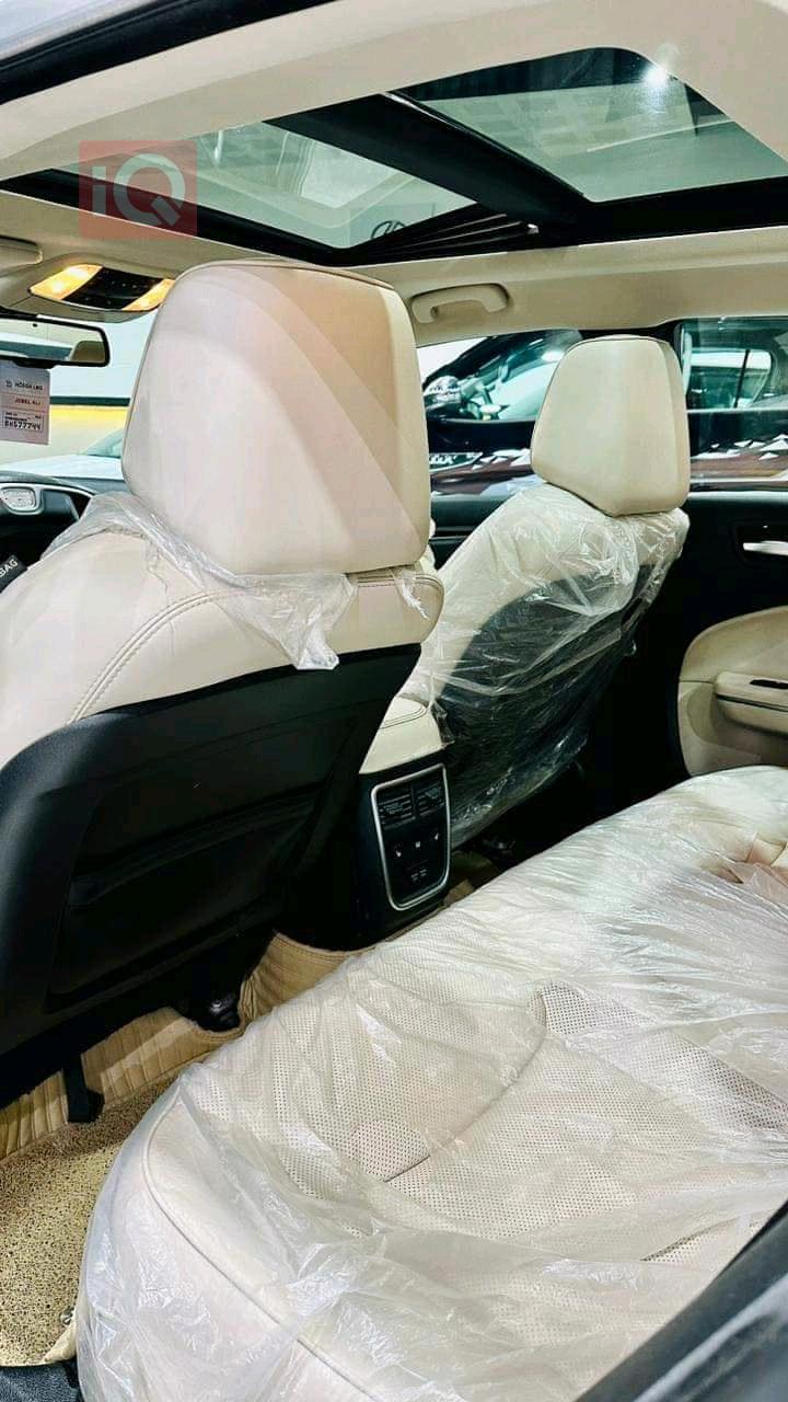 کرایسلەر 300